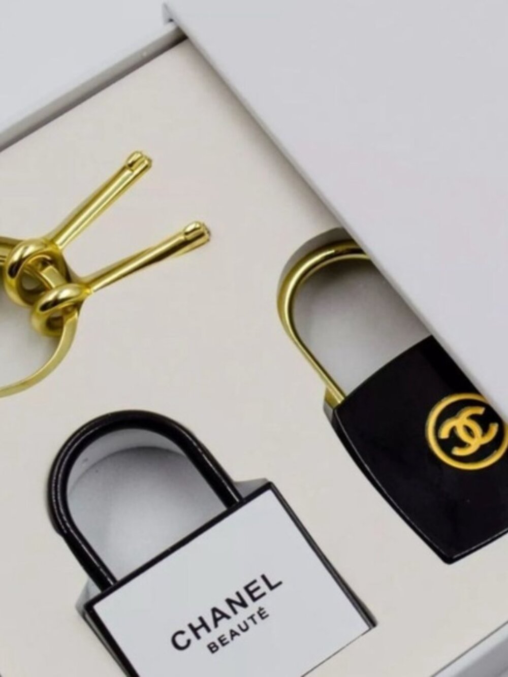 CHANEL Beauty Lock Set 3 Piece Handbag/ Accessories/ Black White Gold